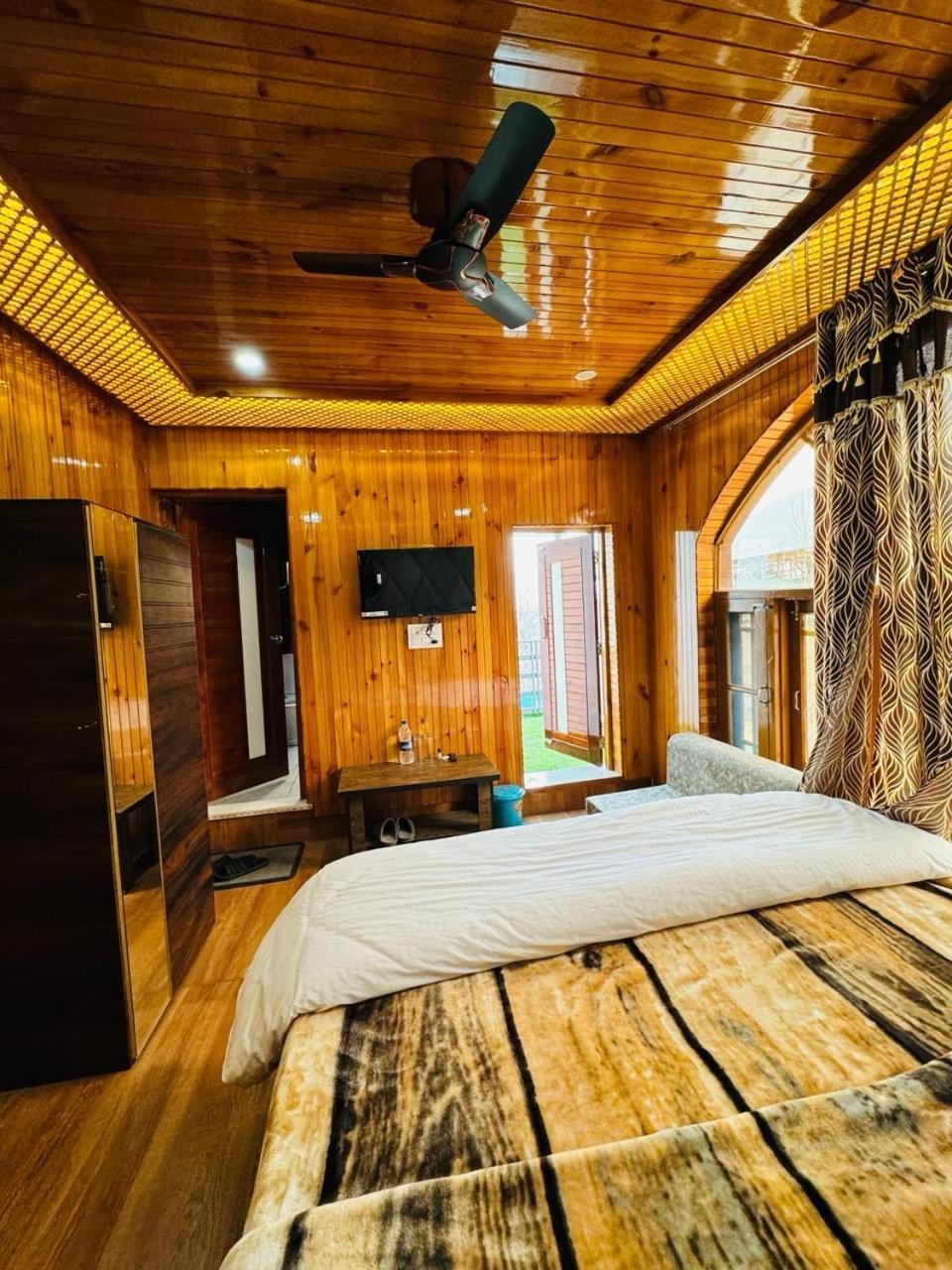 Frosty Mountain Resort Pahalgām 외부 사진