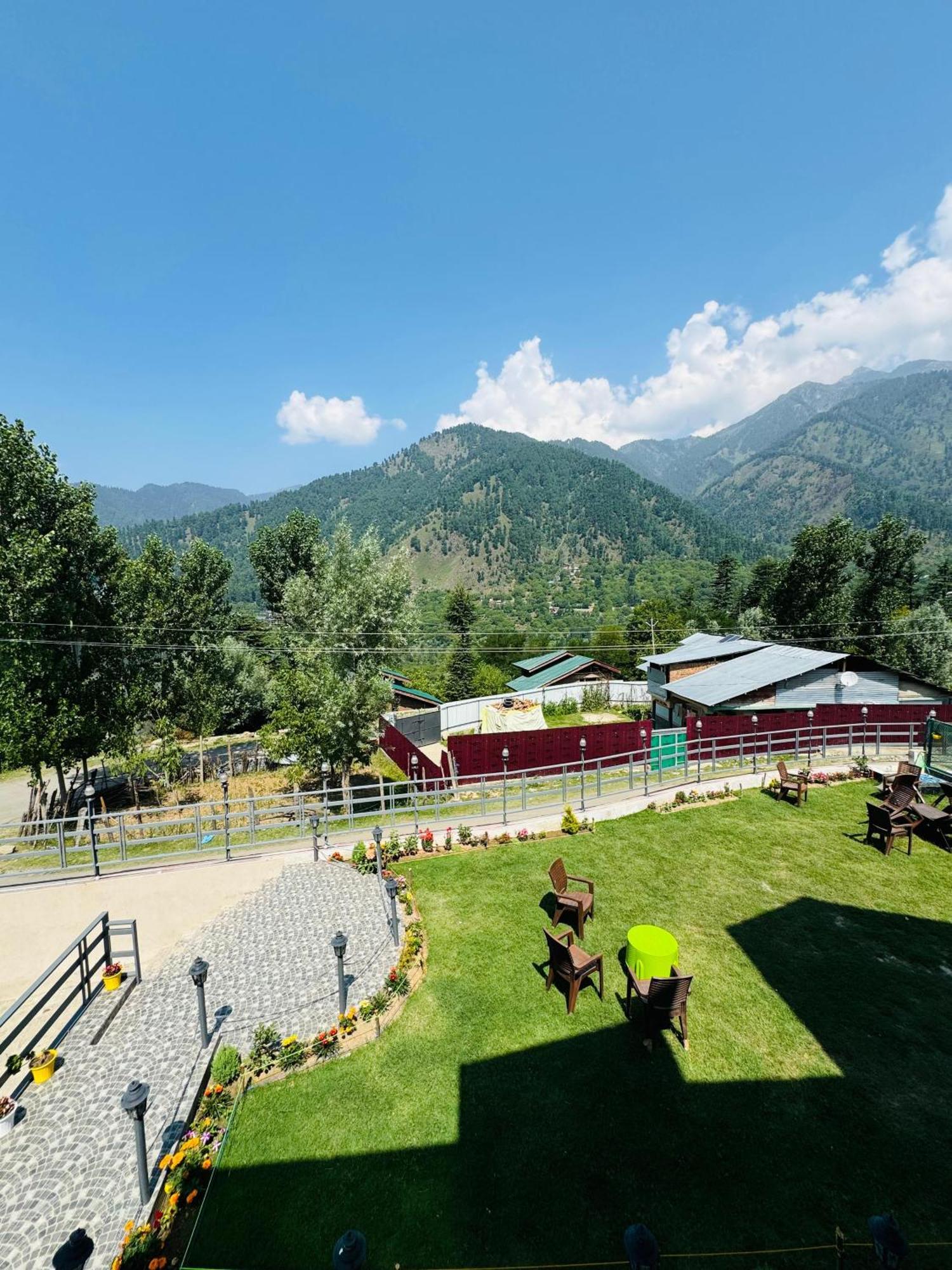 Frosty Mountain Resort Pahalgām 외부 사진